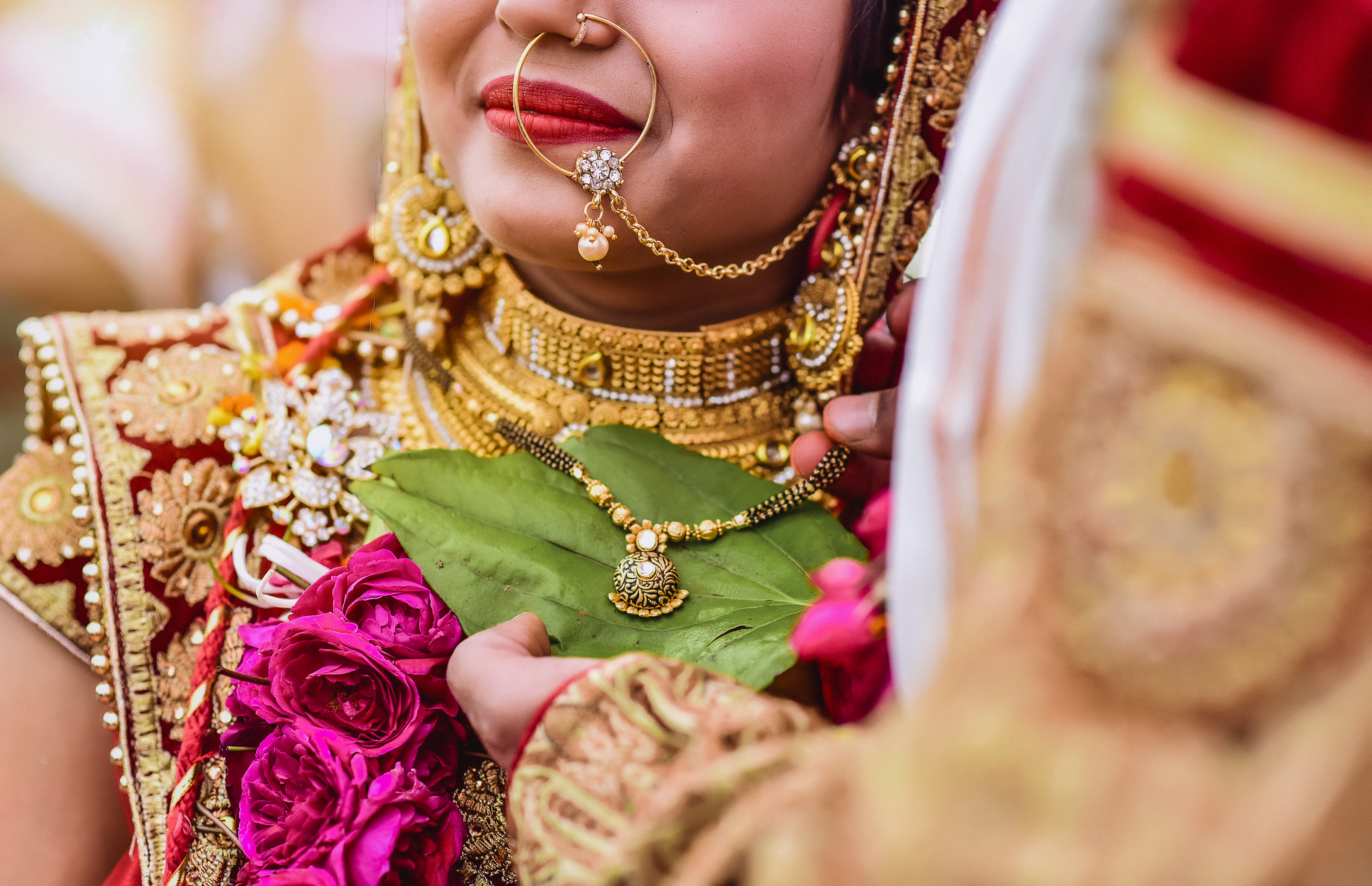 Gujarati wedding with vibrant mandap